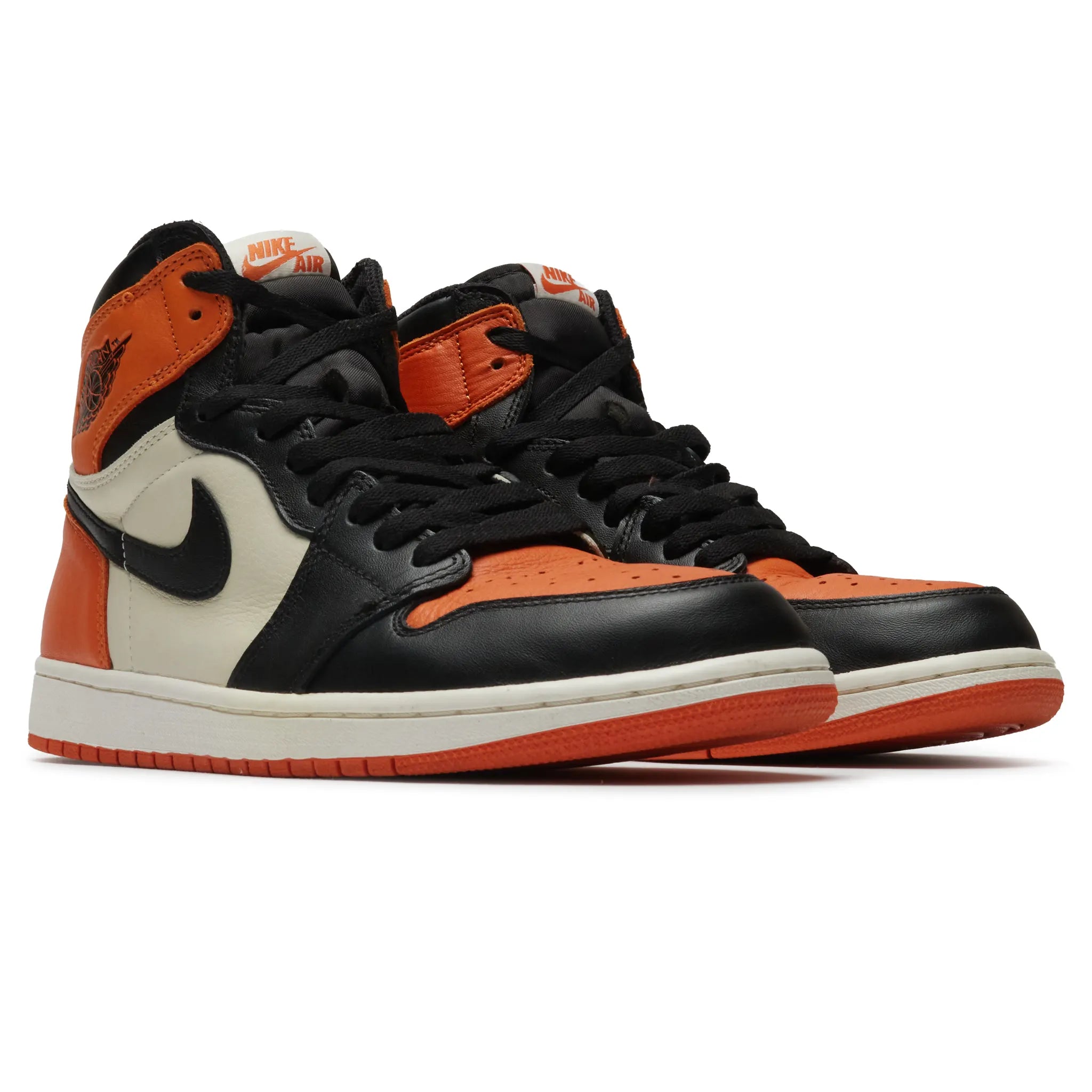 Front Side View of Preloved - Air Jordan 1 Retro High OG Shattered Backboard 555088-005